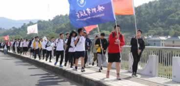 在平台被黑不给取快递怎么投诉他们.引文（图）